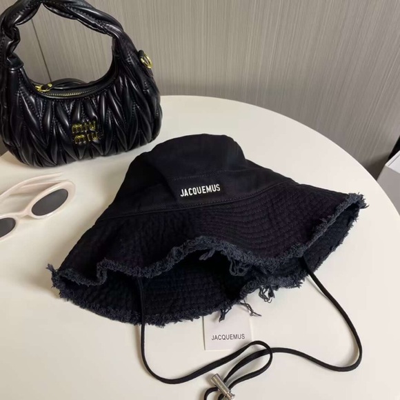 Jacquemus Bucket Hat Sun Hat